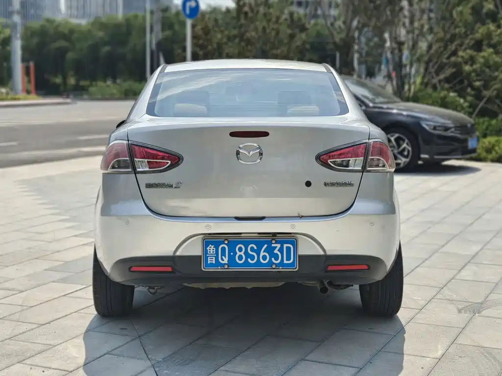 Mazda 2 011 1.3L AT Standard