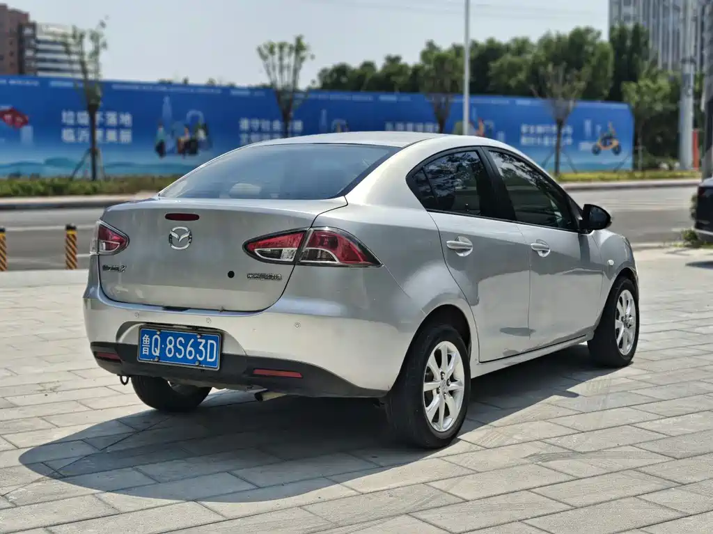 Mazda 2 011 1.3L AT Standard