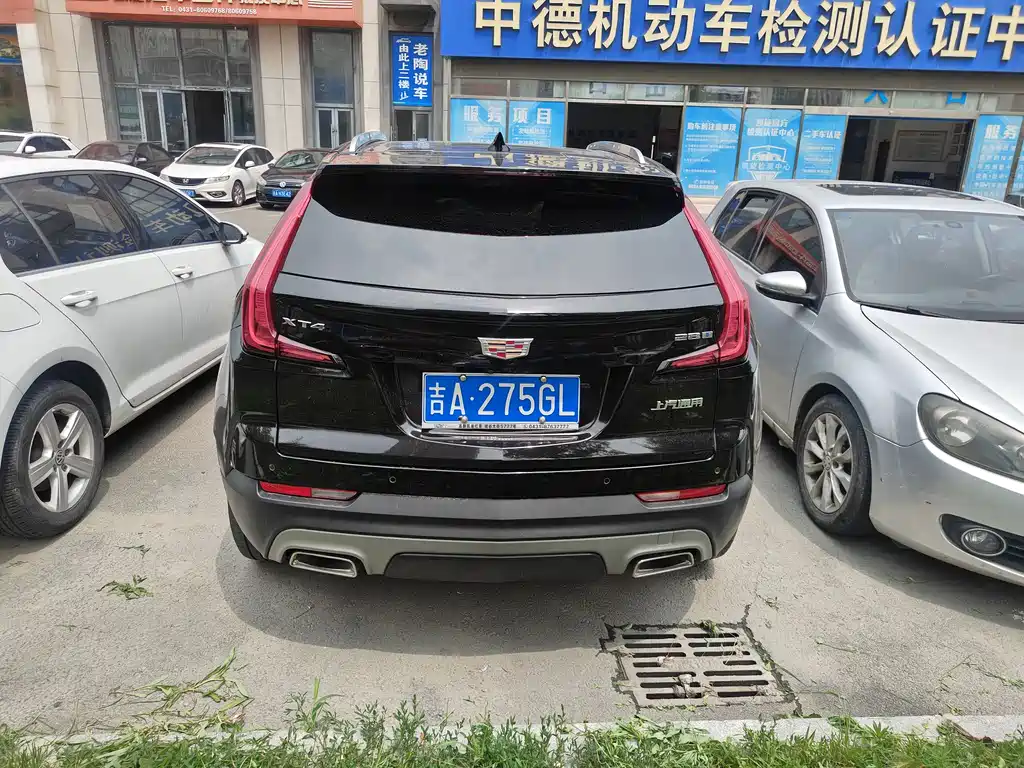 Cadillac XT4 2022 28T Luxury
