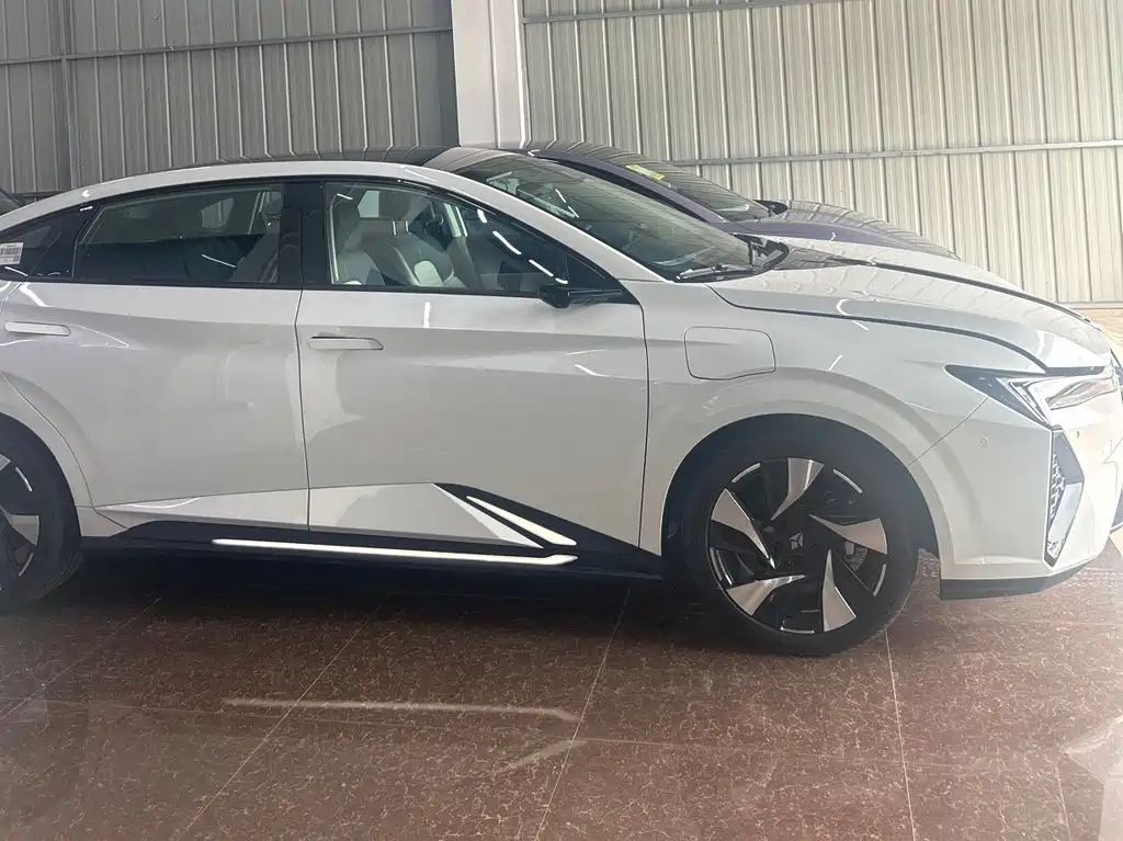 Lingxi L 2025 +
