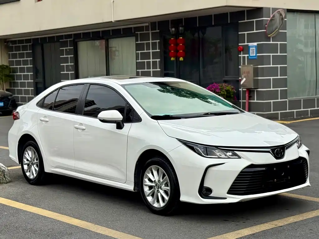 TOYOTA COROLLA