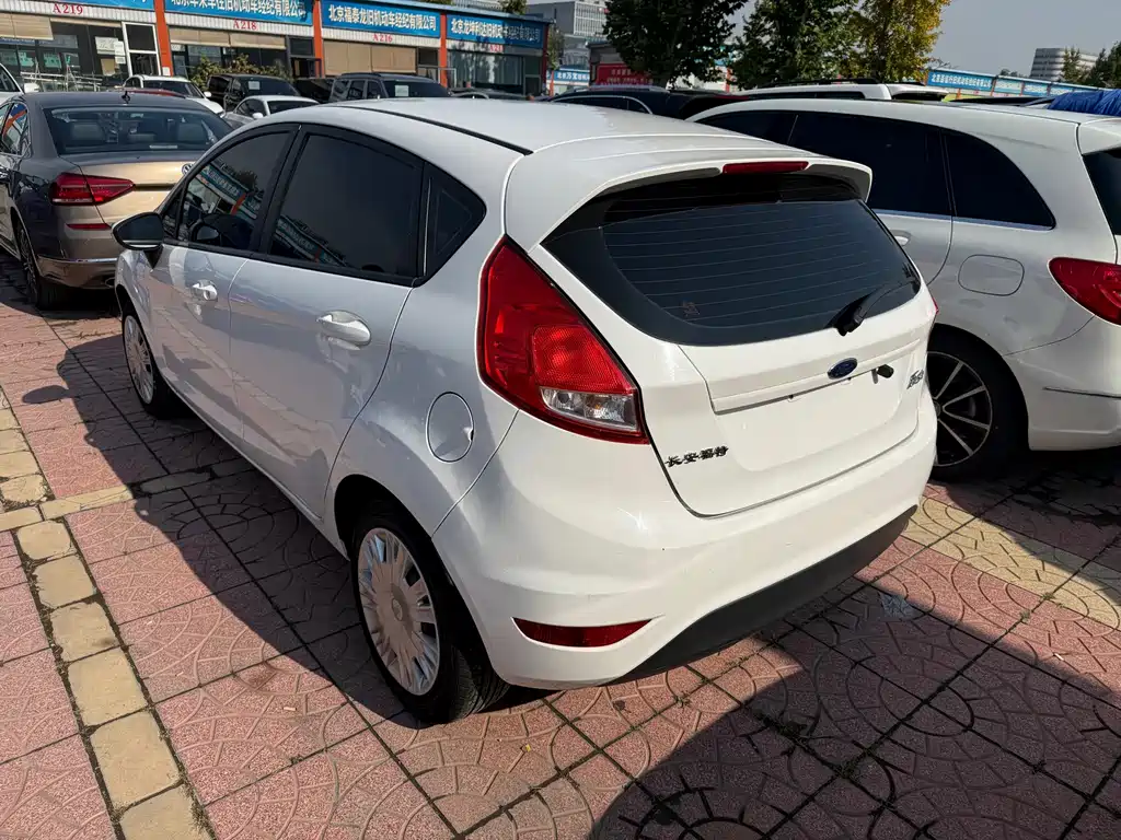 Ford Fiesta — миниатюра 4