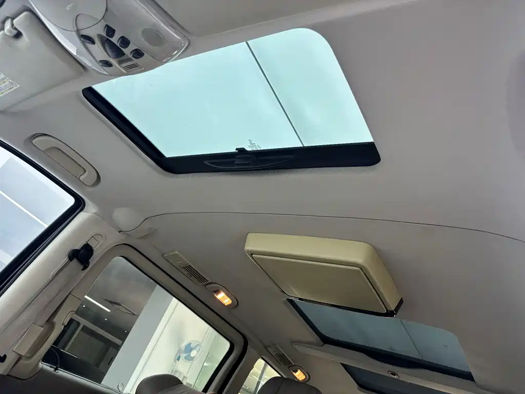 Mercedes-Benz Viano — миниатюра 17