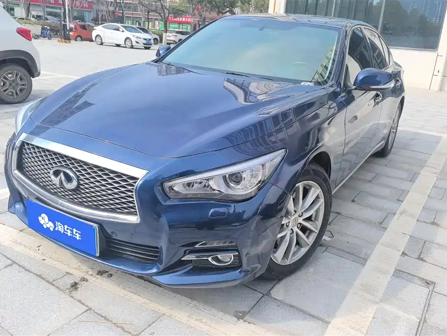 INFINITI Q50L