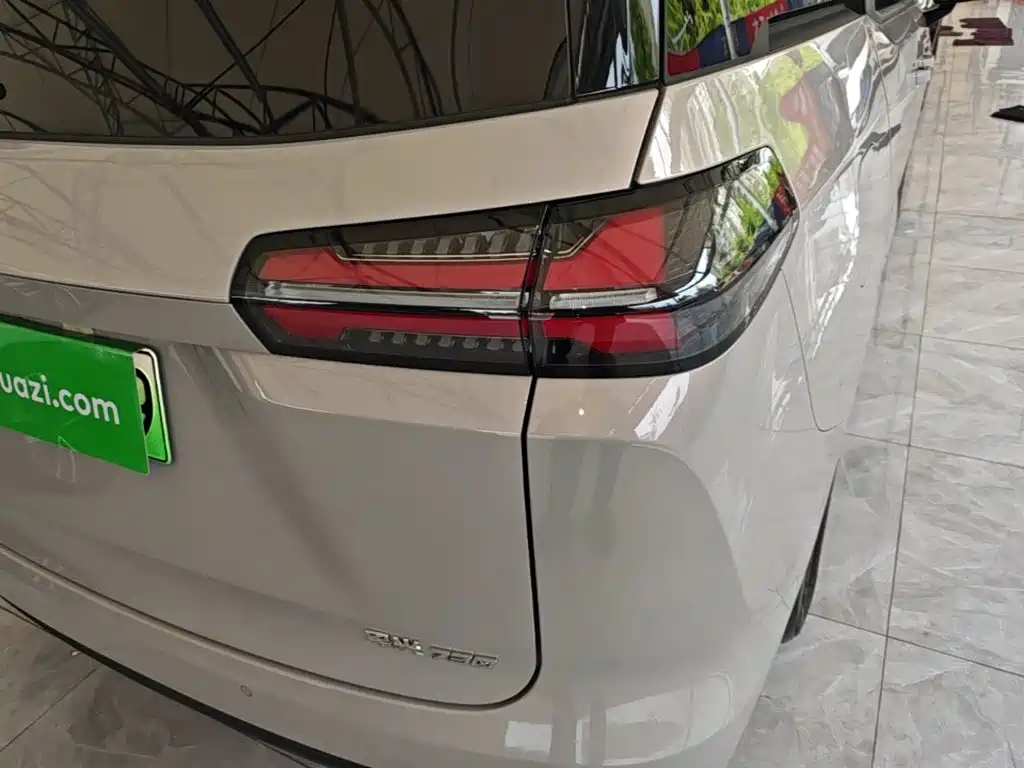 Wuling Xingguang 730 New Energy — миниатюра 8