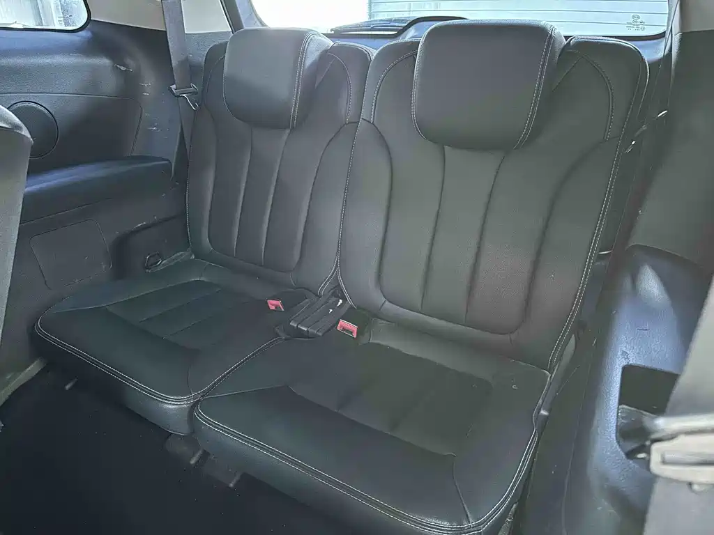 BYD MAX — миниатюра 17