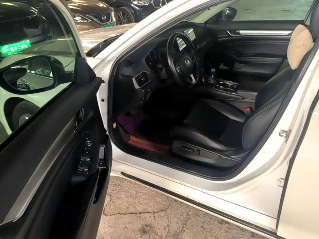 Honda Accord — миниатюра 19