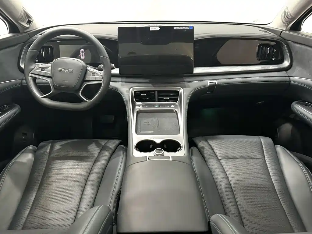 BYD SEA LION 07 DM I