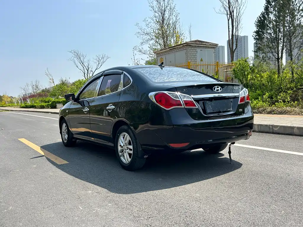 Hyundai Elantra 2011 1.6L AT Comfort