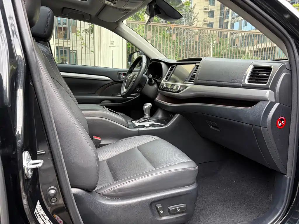 Toyota Highlander — миниатюра 15