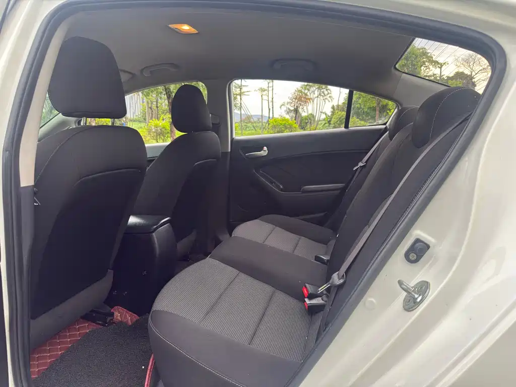 Kia K3 2016 1.6L MT GL