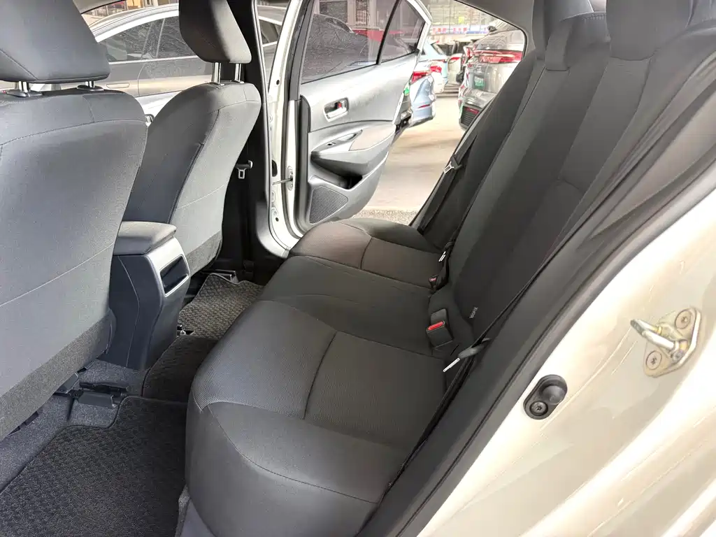 Toyota Corolla — миниатюра 11