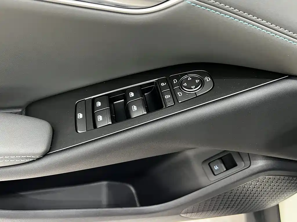 BYD Qin L — миниатюра 8