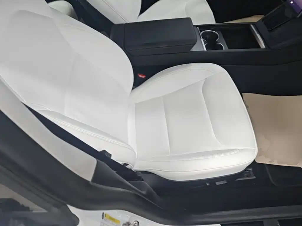 Tesla Model 3 — миниатюра 25