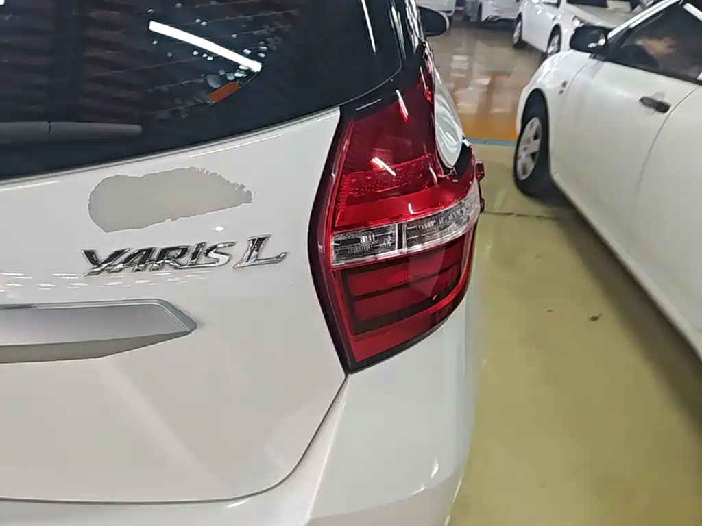 Toyota Yaris L — миниатюра 8