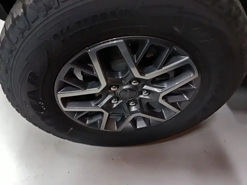 Jeep Wrangler PHEV — миниатюра 23