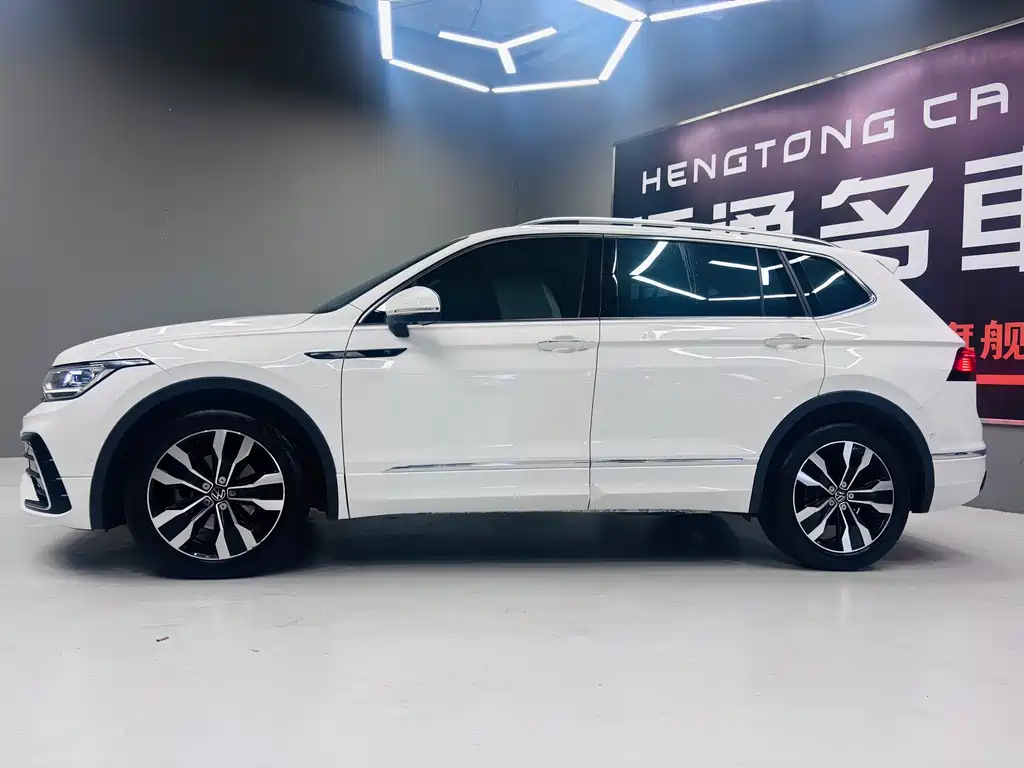 Volkswagen Tiguan L 2022 — фото 2