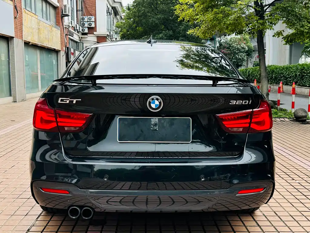 BMW 3 Series GT 3 GT 2019 320i M Sport