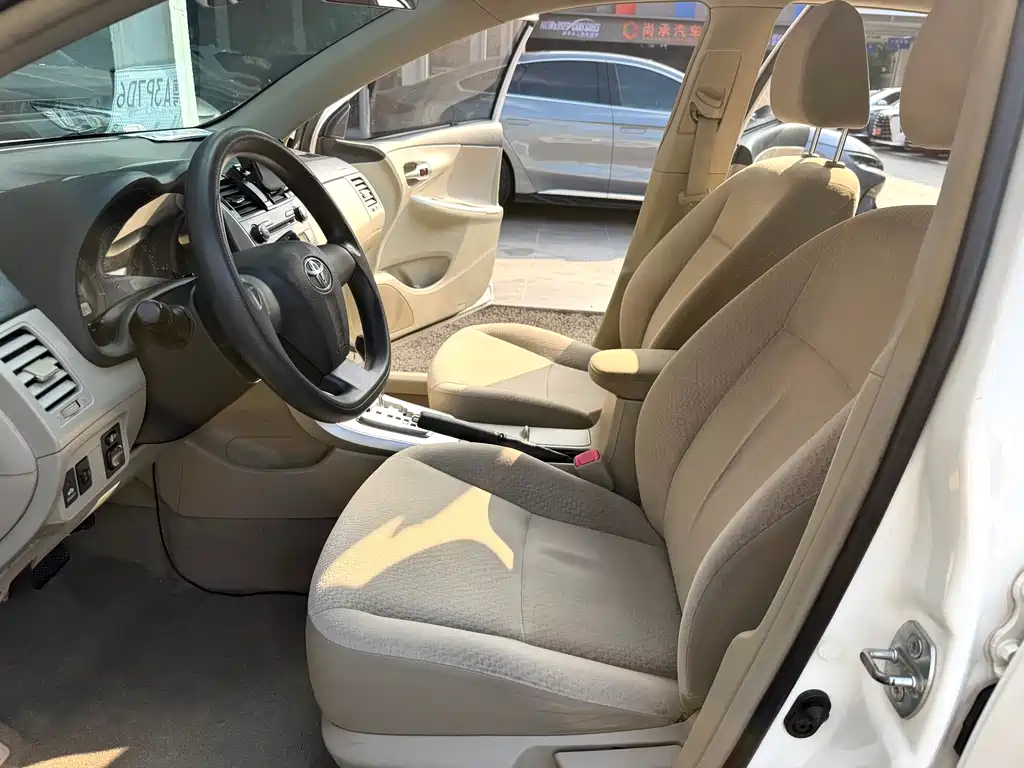Toyota Corolla — миниатюра 10