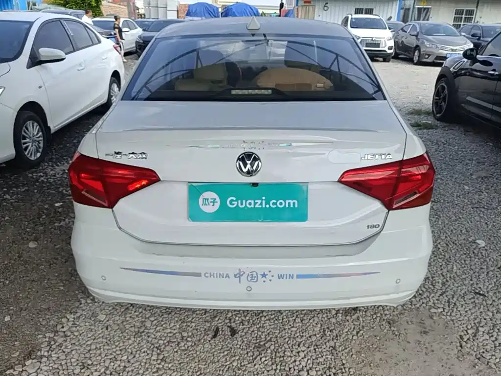 Volkswagen Jetta — миниатюра 6