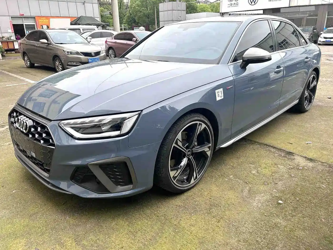 奥迪A4L 2022款 40 TFSI quattro RS套件燃速型 2023