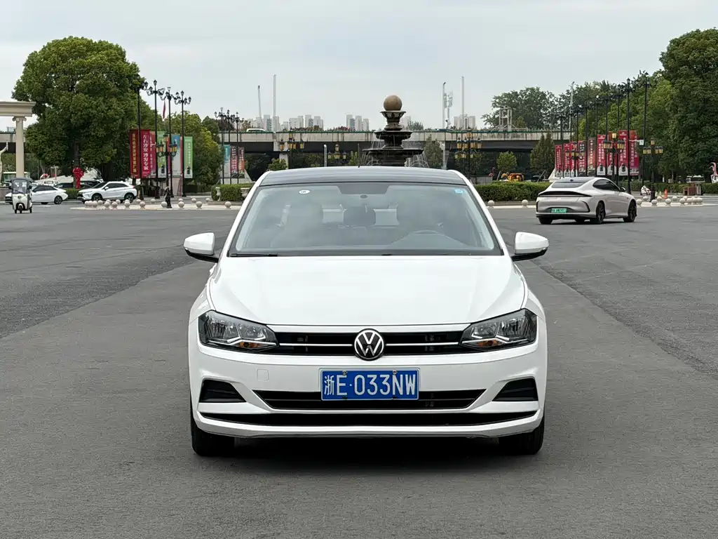 Volkswagen Polo — миниатюра 2