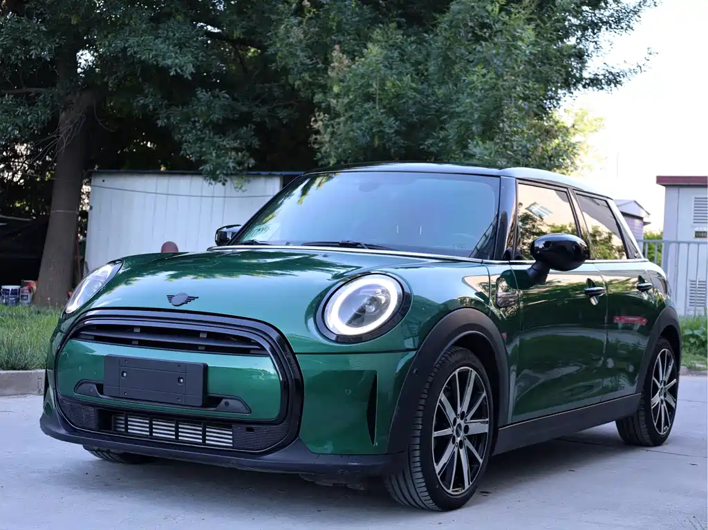 MINI COUNTRYMAN 2022款 改款 1.5T COOPER 鉴赏家