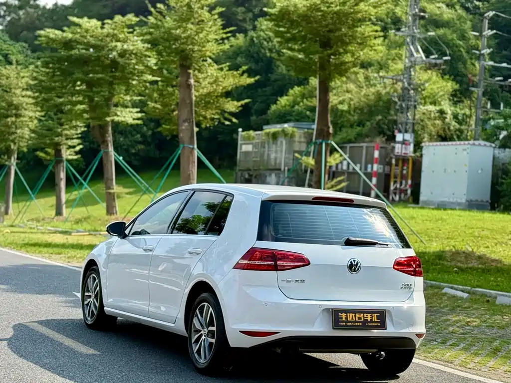 Volkswagen Golf — миниатюра 7
