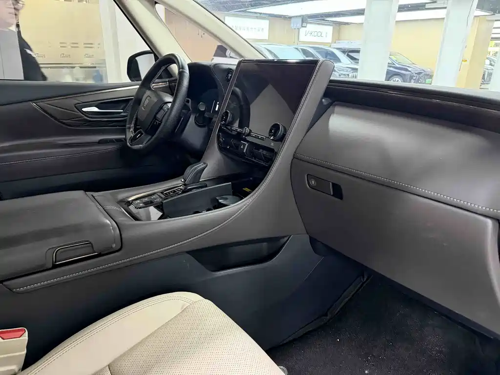 Toyota Vellfire 2024 2.5L Executive