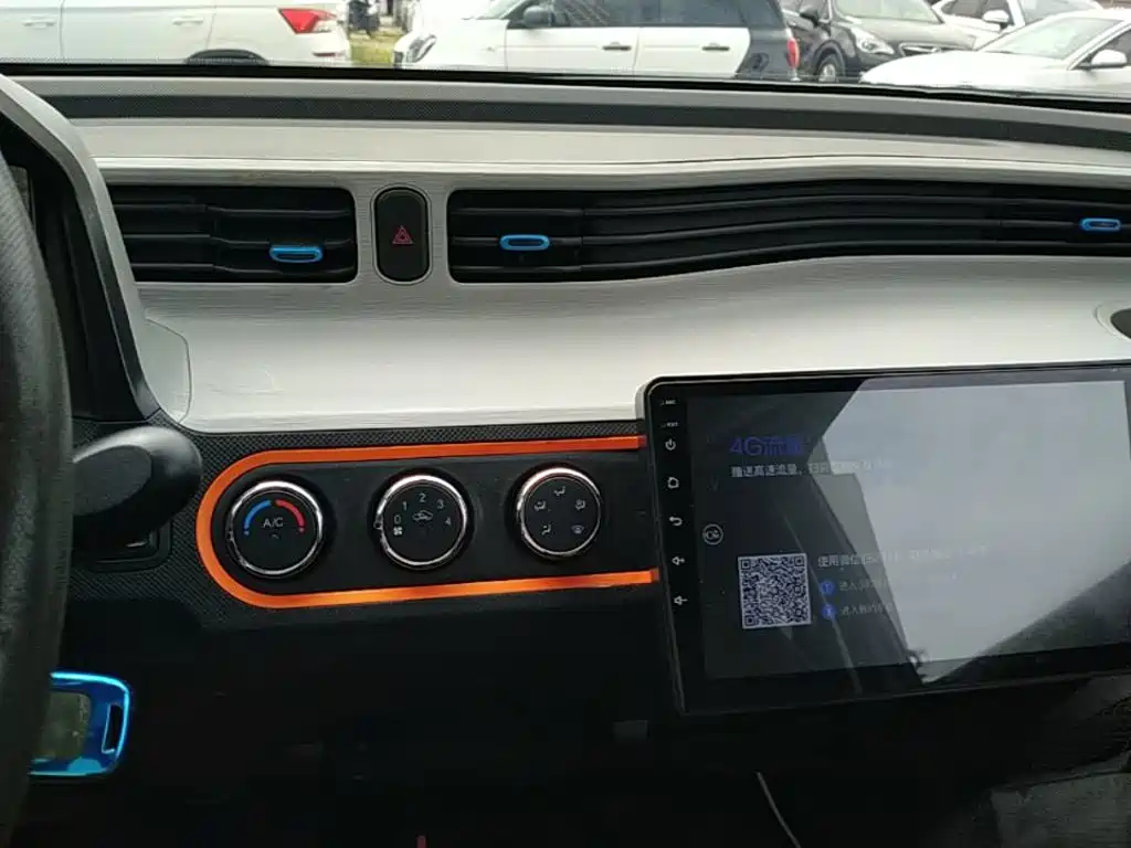 Wuling MINIEV — миниатюра 13