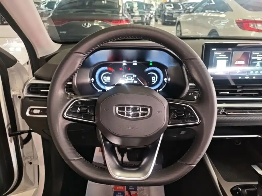 Geely Emgrand — миниатюра 11