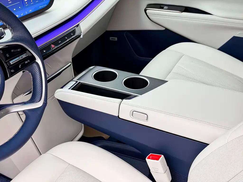 Buick GL8 Hybrid — миниатюра 4