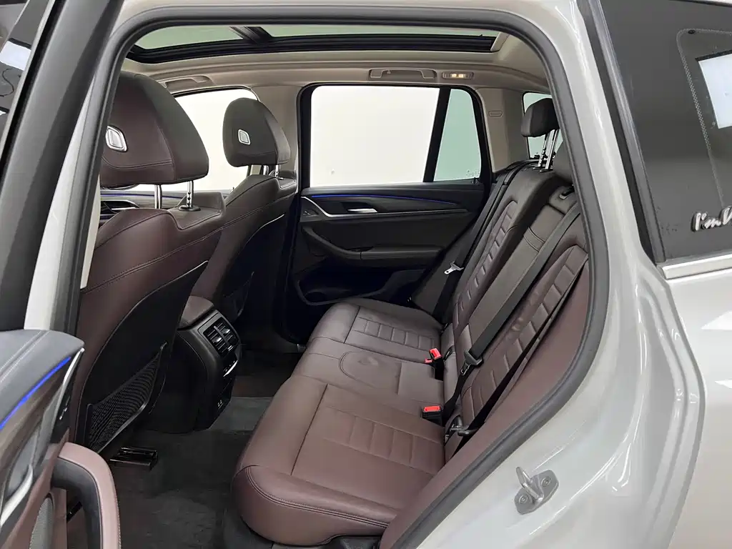 BMW X3 — миниатюра 9