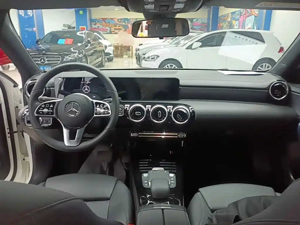 Mercedes-Benz A-Class — миниатюра 10
