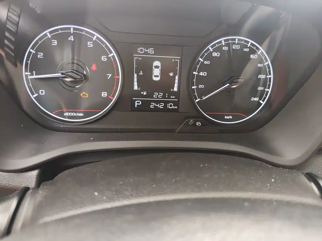 Geely Vision X3 — миниатюра 8