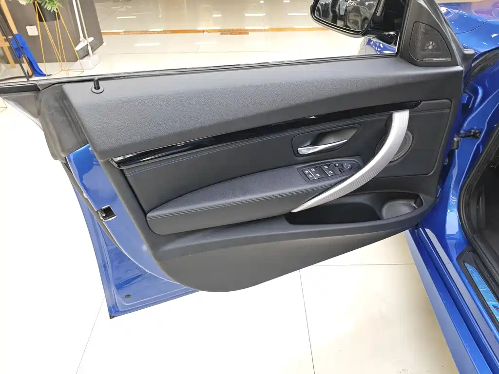 BMW 3 Series GT 3 GT 2019 320i M Sport
