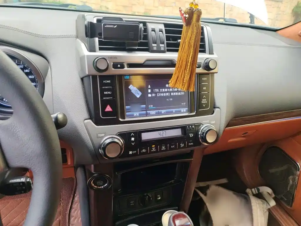 Toyota Prado — миниатюра 6