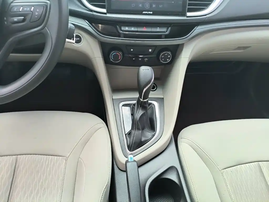 Buick Excelle — миниатюра 14