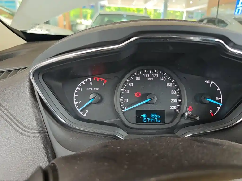 Ford Escort — миниатюра 12