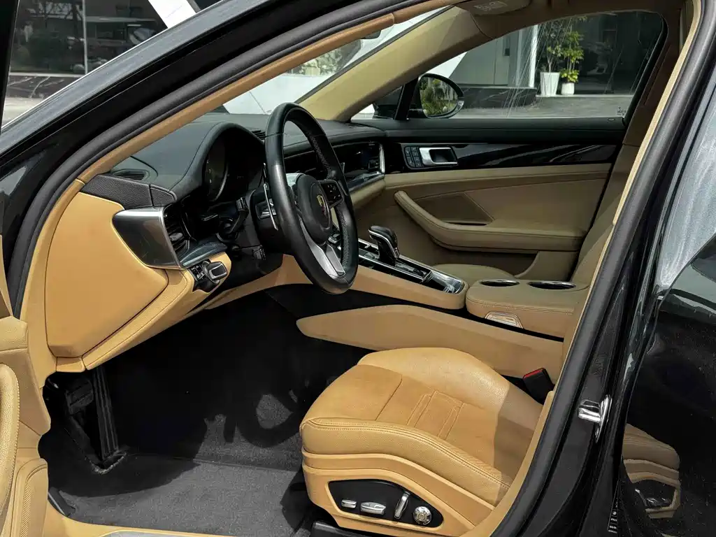 Porsche Panamera — миниатюра 5