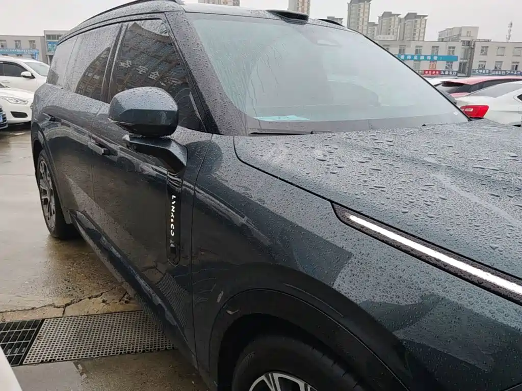 Lynk & Co 900 — миниатюра 4