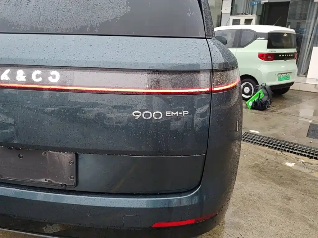 Lynk & Co 900 — миниатюра 8