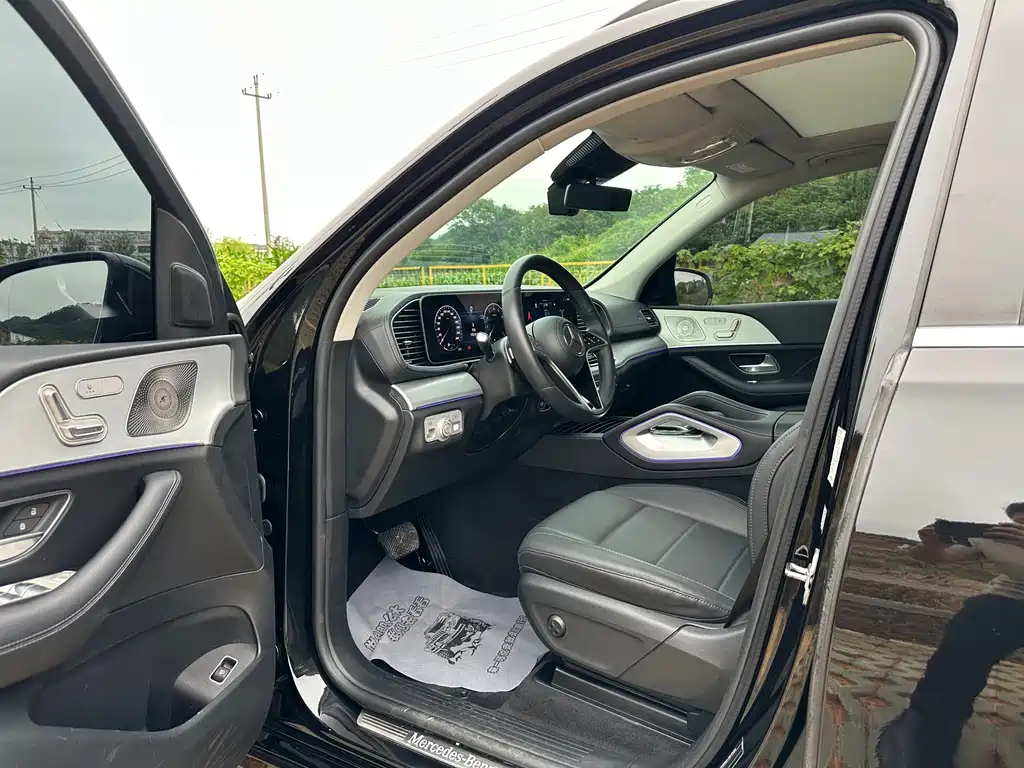 Mercedes-Benz GLE (Import) — миниатюра 5