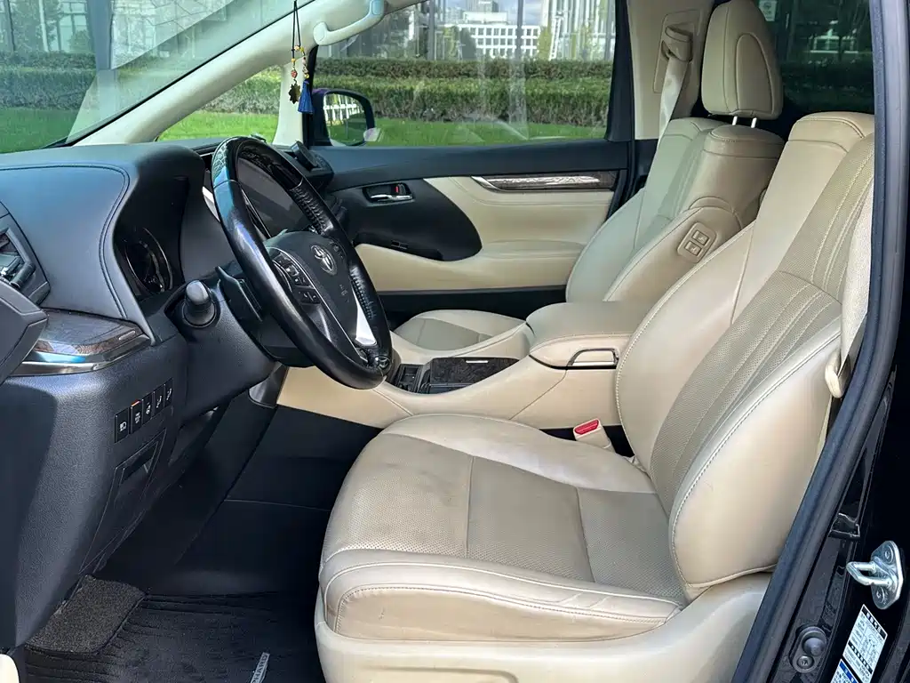 Toyota Alphard 2021 — фото 10