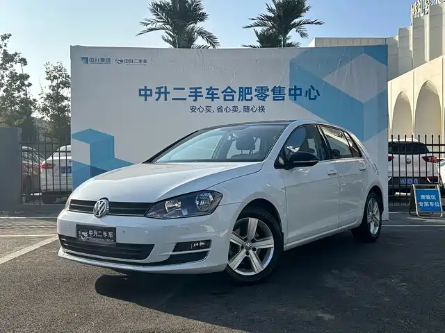 VOLKSWAGEN GOLF 2017