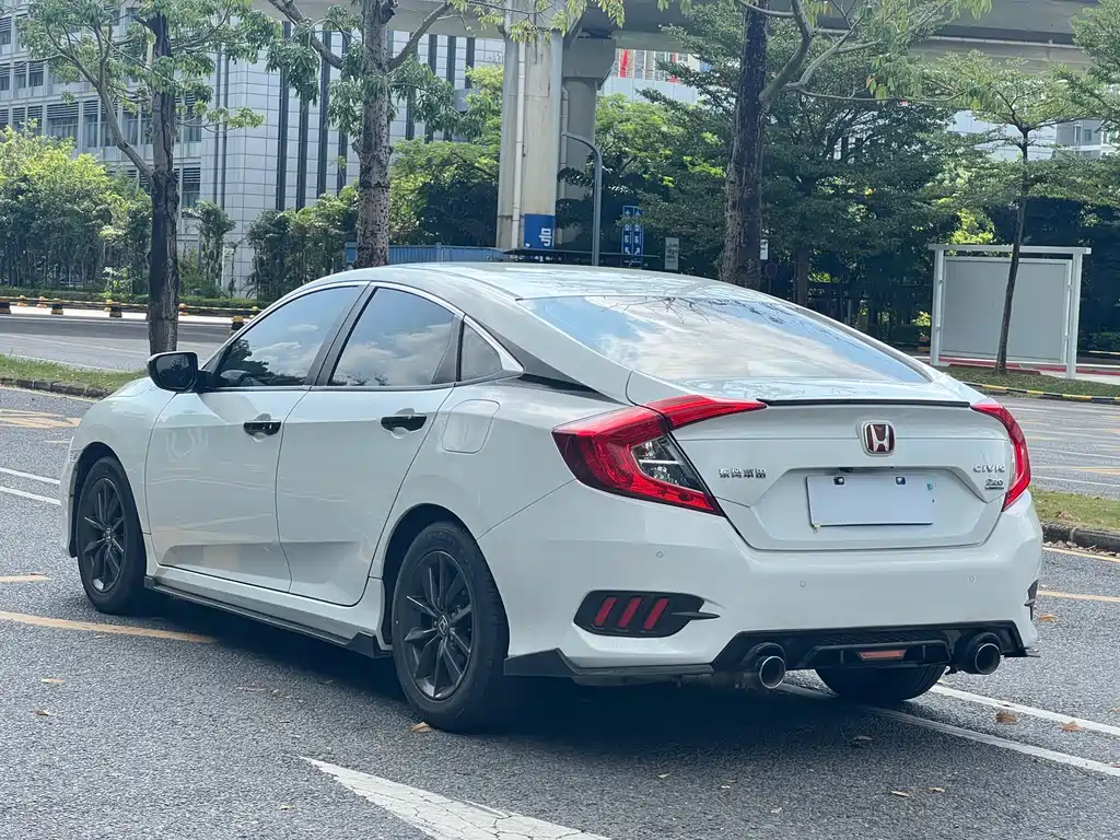 Honda Civic — миниатюра 11