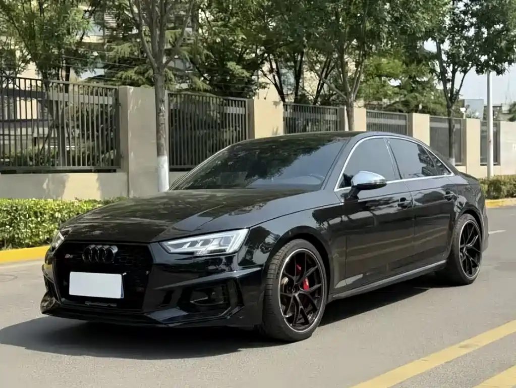 Audi S4
