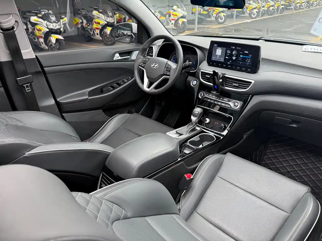 Hyundai Tucson — миниатюра 10