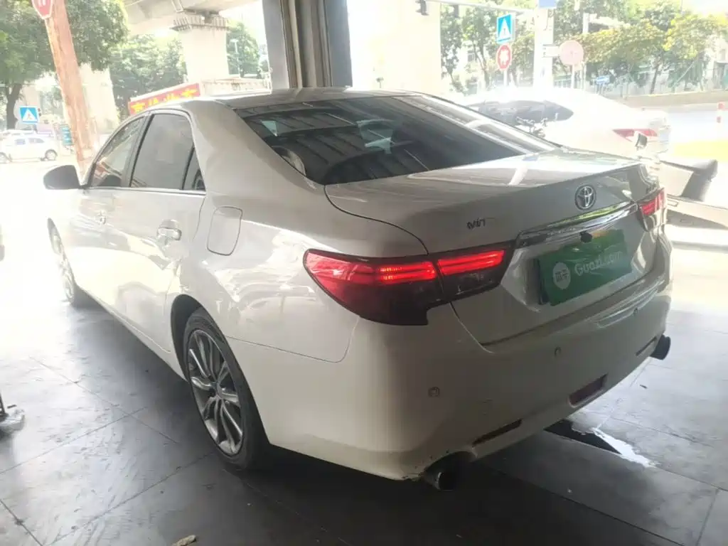 Toyota Reiz — миниатюра 23