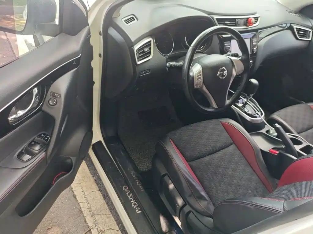 Nissan Qashqai — миниатюра 17
